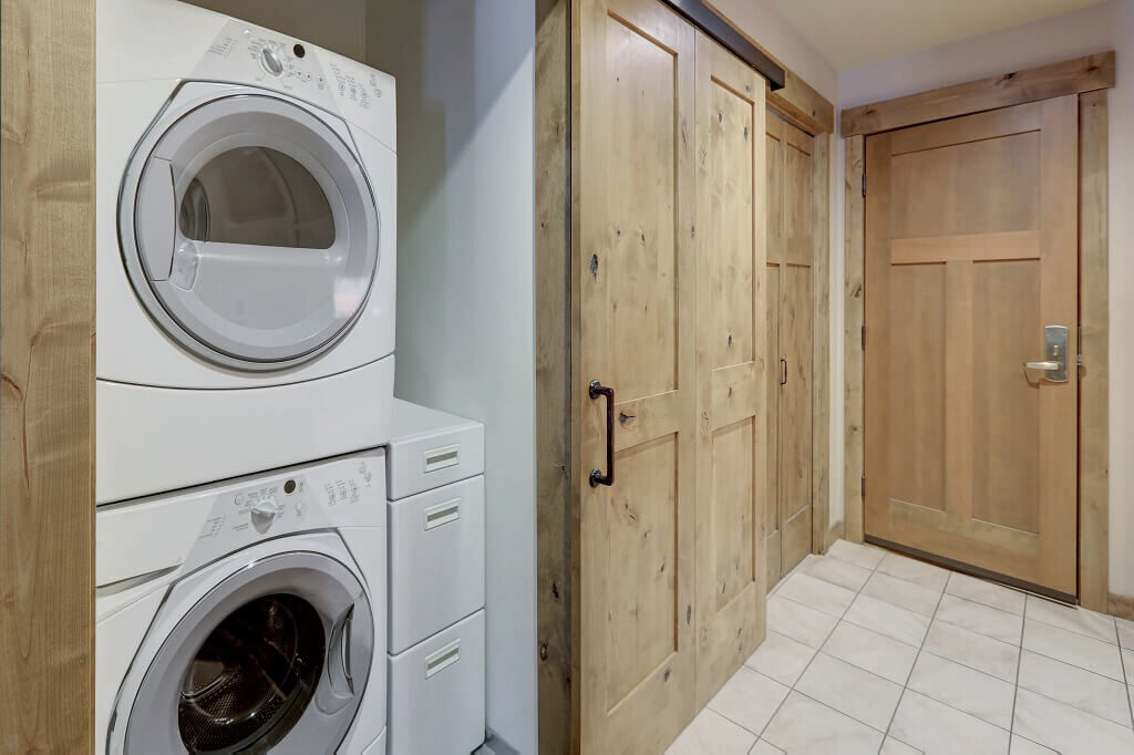 European style shop washer and dryer